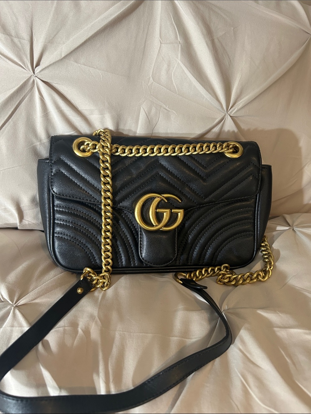 Cute Small black Quilted Leather Shoulder Bag with Gold GG